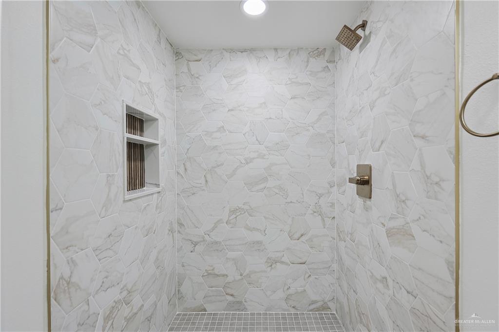 Photo 22 of 413 Aldrin Street