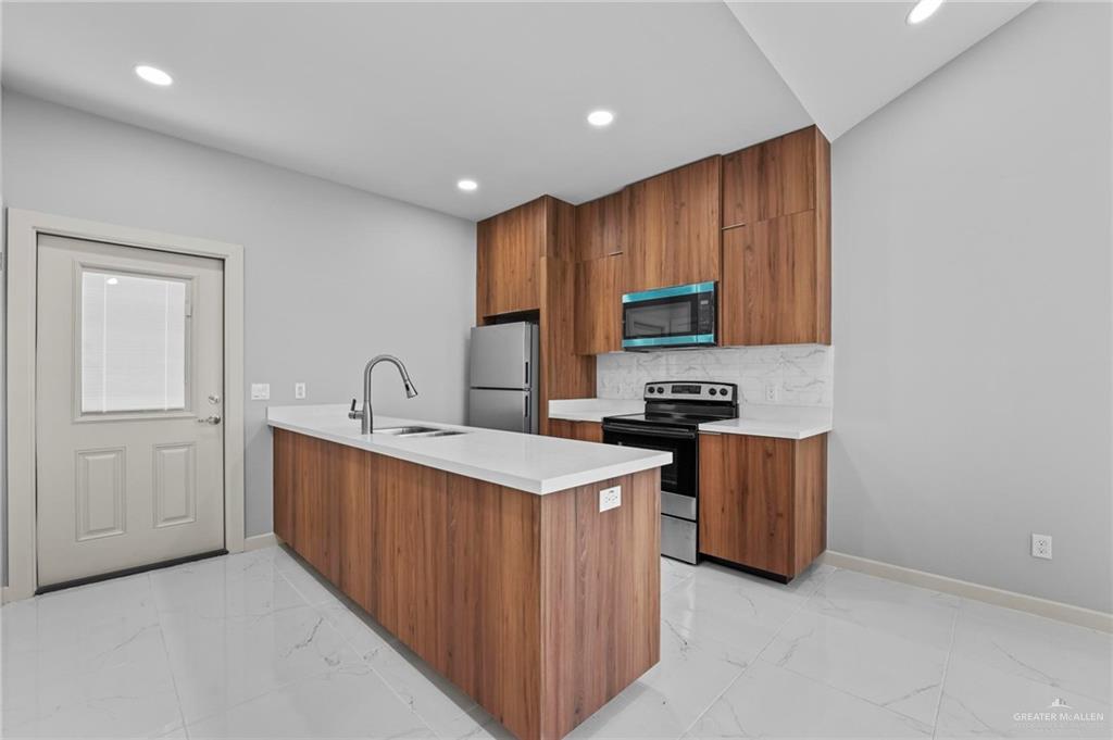 Photo 5 of 719 Coves Lane #1