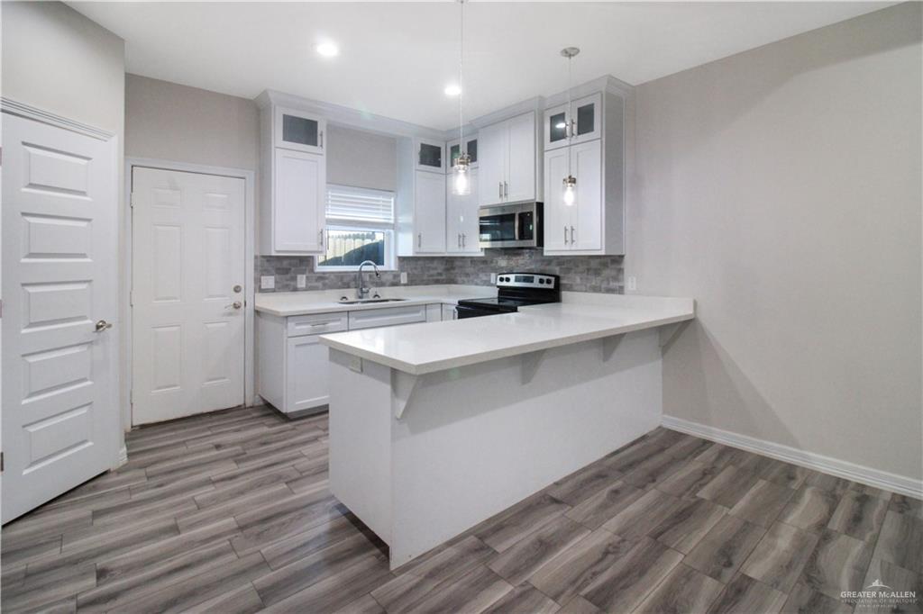 Photo 2 of 1702 Playa Drive #1
