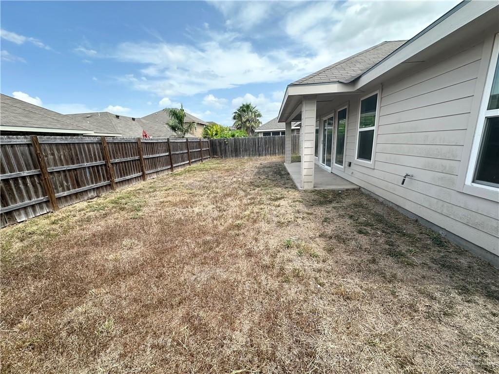 Photo 16 of 2205 Primrose Drive