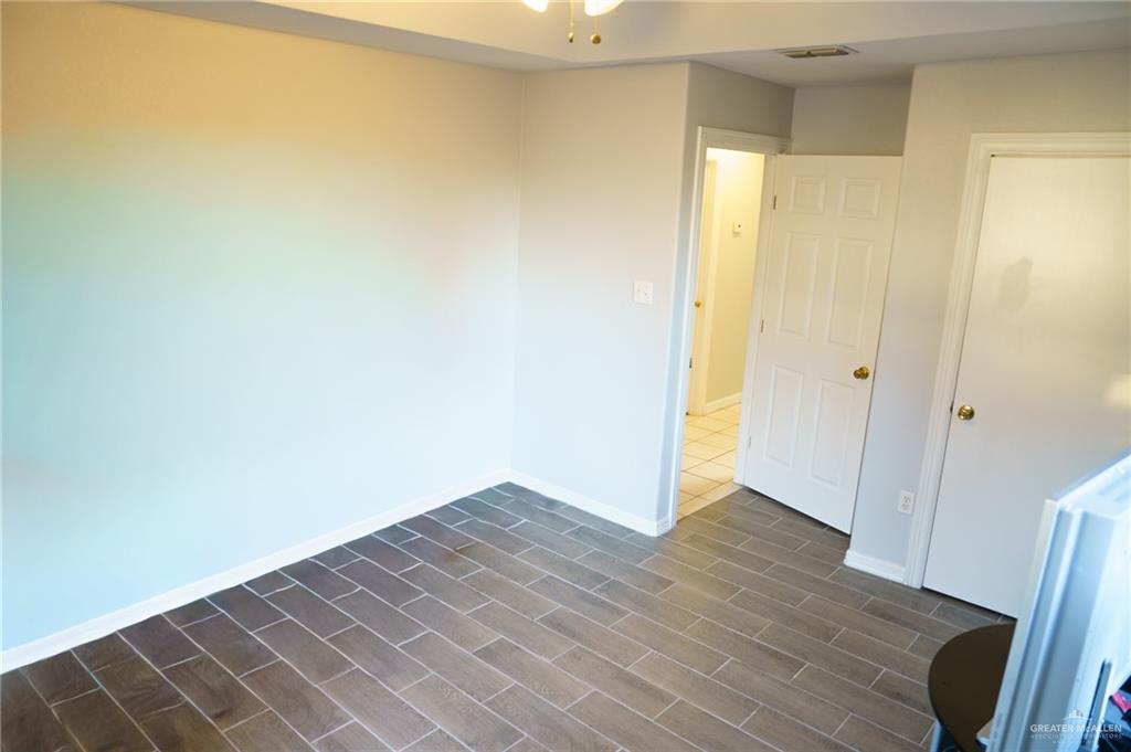 Photo 13 of 1511 Barnes Street