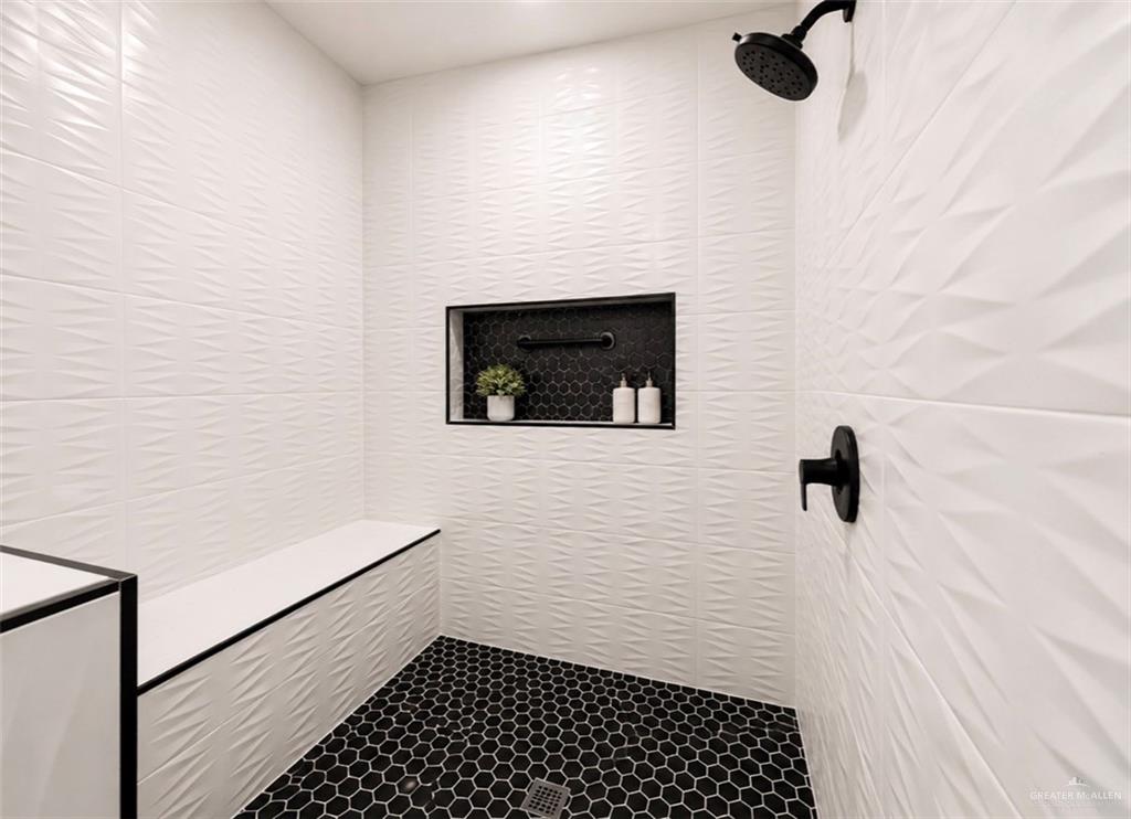 Photo 9 of 909 39th Street