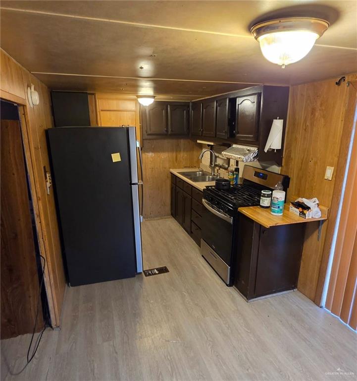 Photo 8 of 4901 Daffodil Avenue #29T