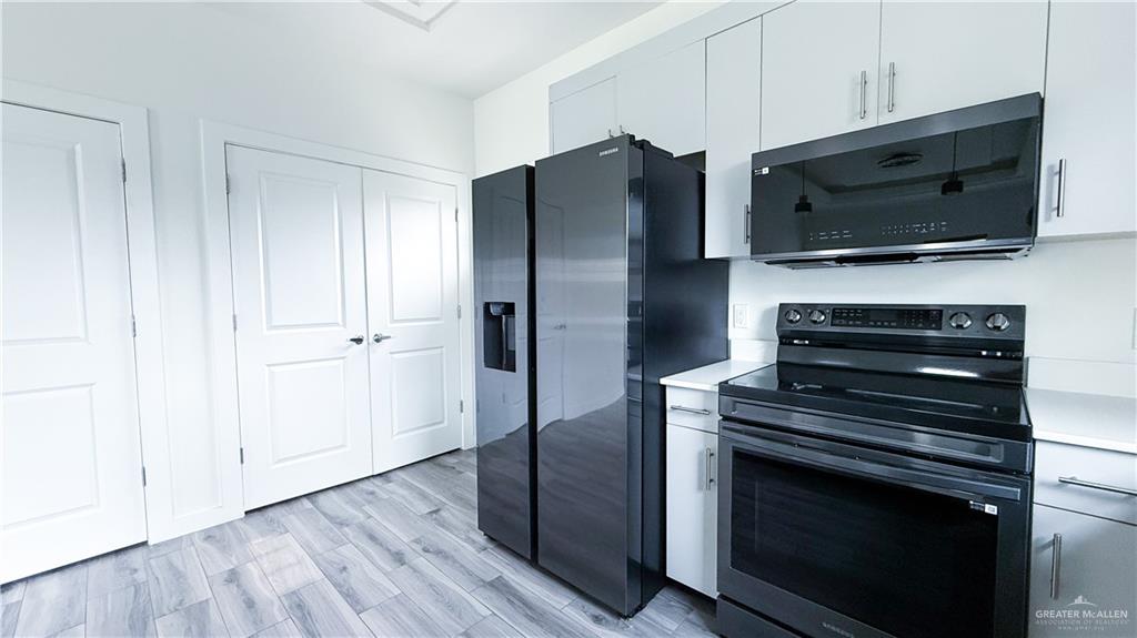 Photo 7 of 1201 Iris Avenue
