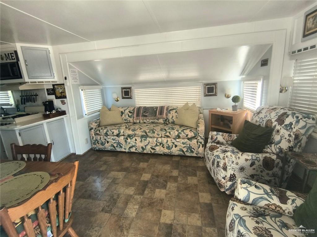Photo 4 of 3751 Dantes Drive