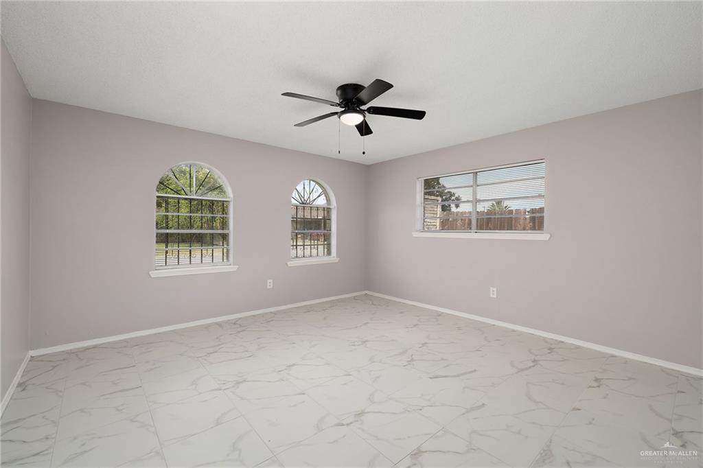 Photo 13 of 2409 Camellia Avenue