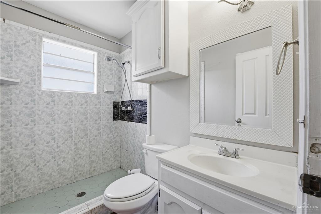 Photo 10 of 701 First Street