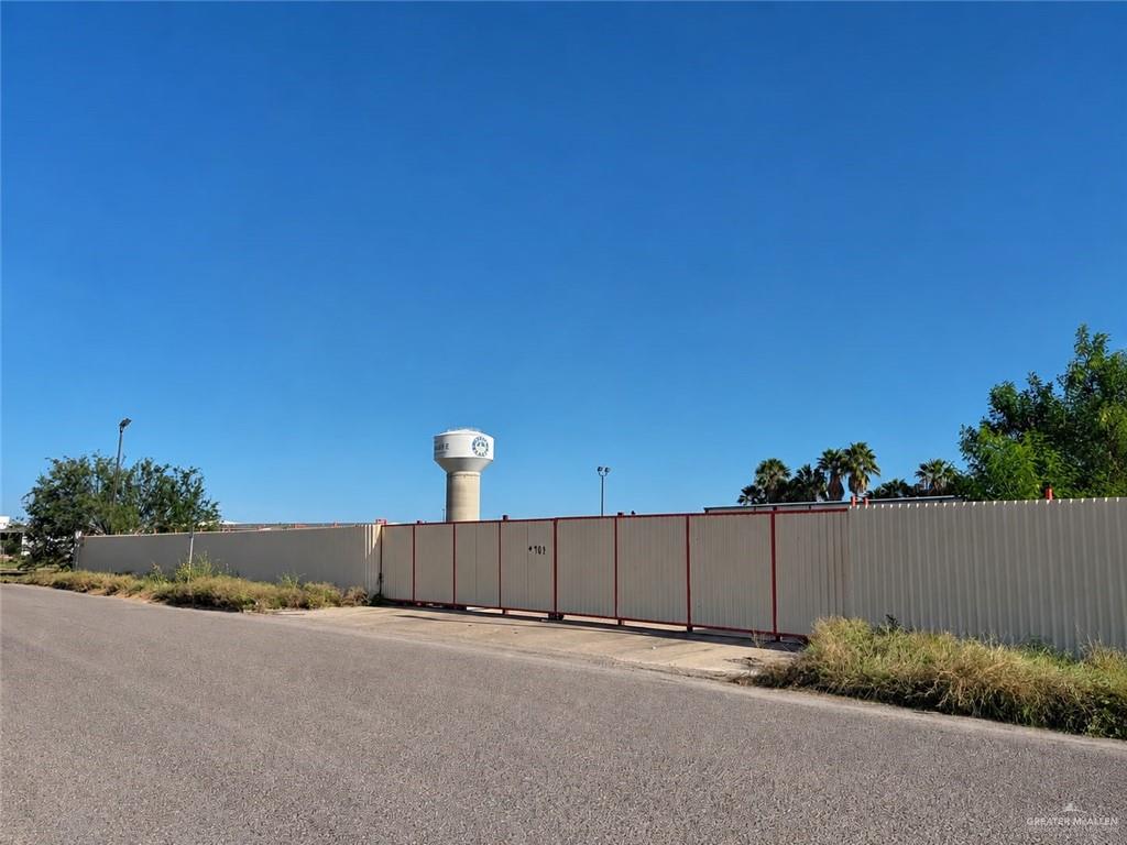 Photo 5 of 107 Zavala Avenue