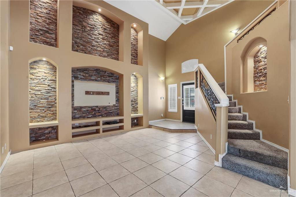 Photo 4 of 3214 Black Oak Lane
