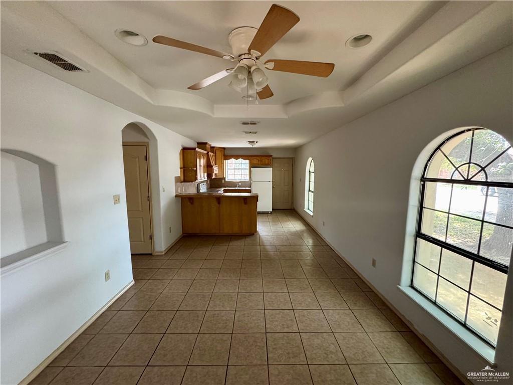 Photo 3 of 2100 Aruba Drive #1