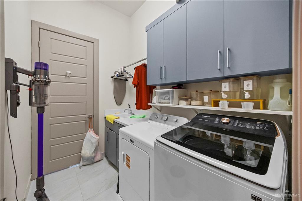 Photo 15 of 200 Grovewood Avenue