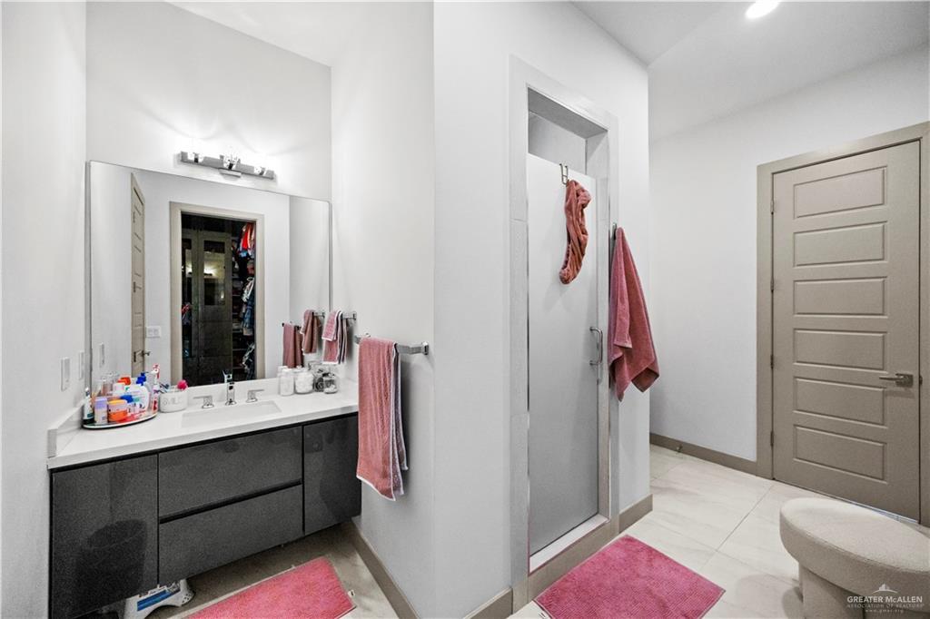 Photo 21 of 200 Grovewood Avenue