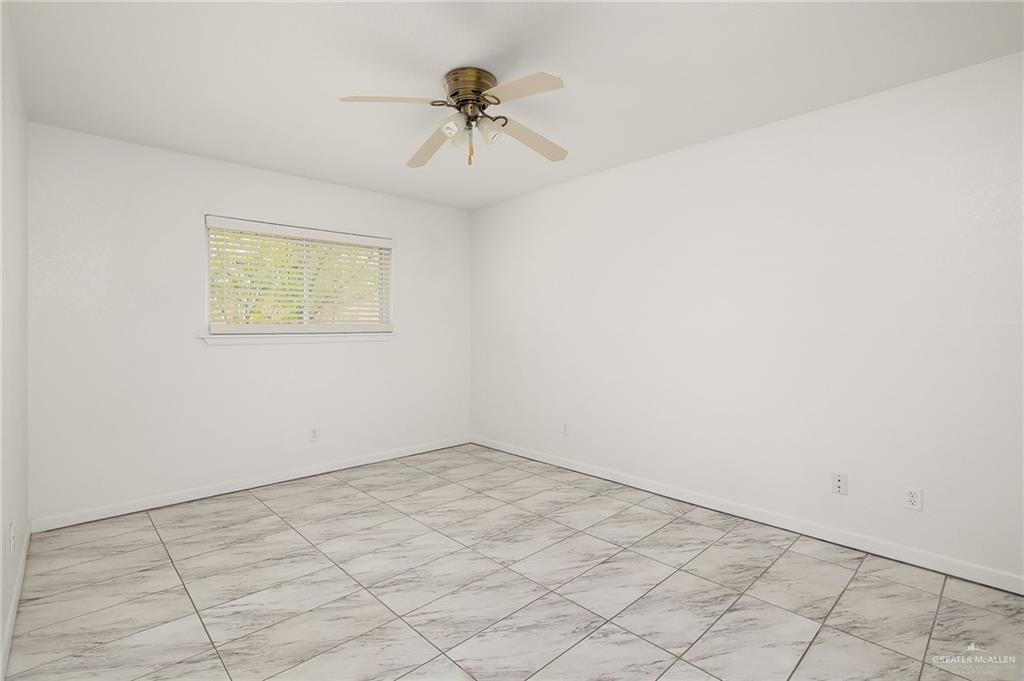 Photo 11 of 1038 El Paseo Drive