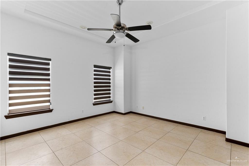 Photo 11 of 4217 Colbath Avenue #120B
