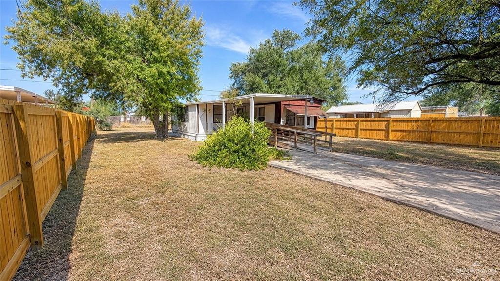 Photo 19 of 425 Oakwood Drive