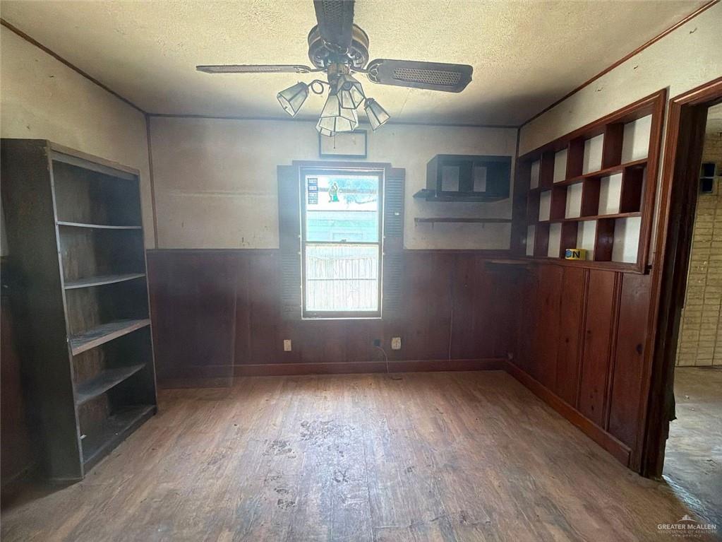 Photo 7 of 430 Canterbury Drive
