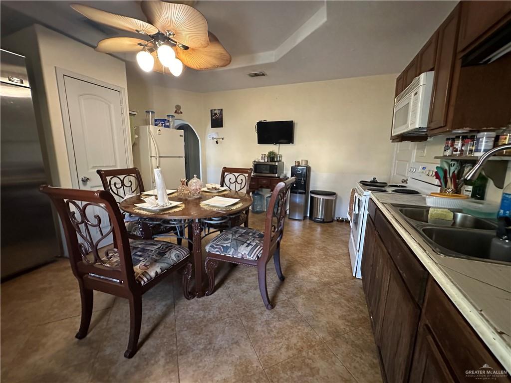 Photo 9 of 902 Scurlock Drive