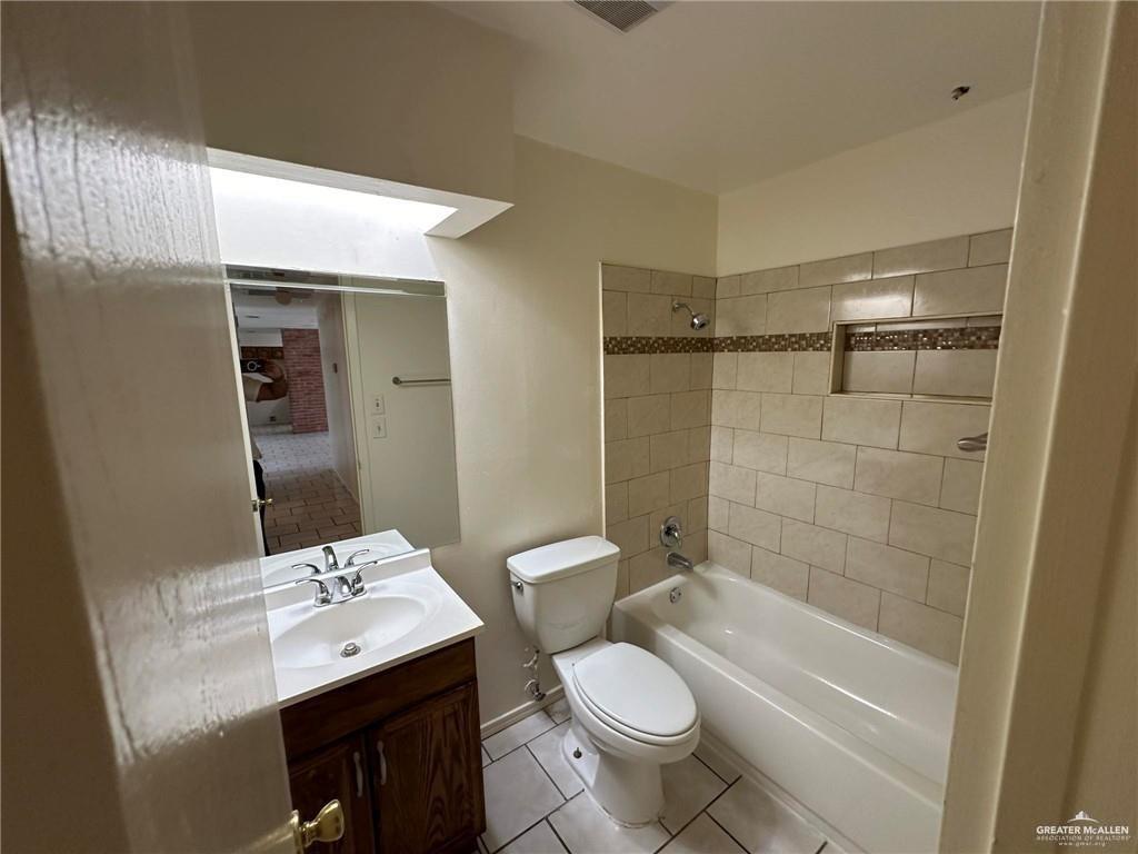 Photo 11 of 2916 Cynthia Street
