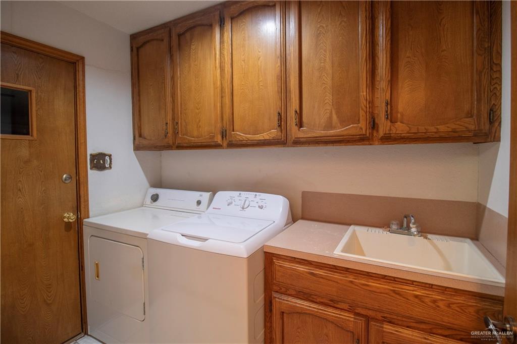 Photo 14 of 2713 Rhett Drive