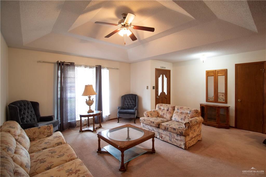 Photo 2 of 2713 Rhett Drive
