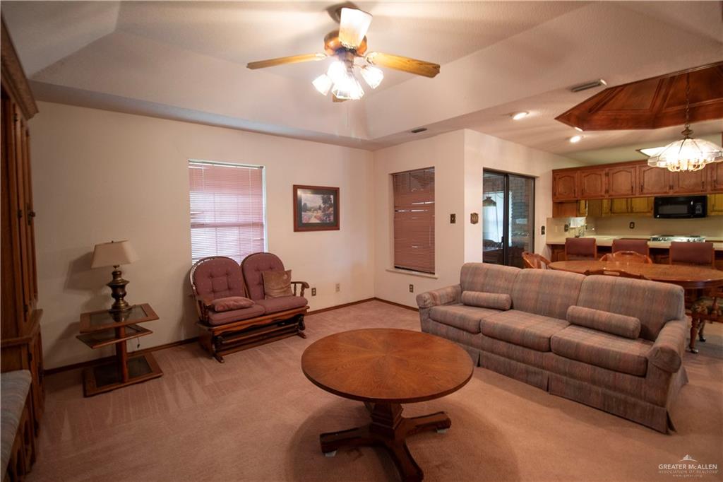 Photo 4 of 2713 Rhett Drive