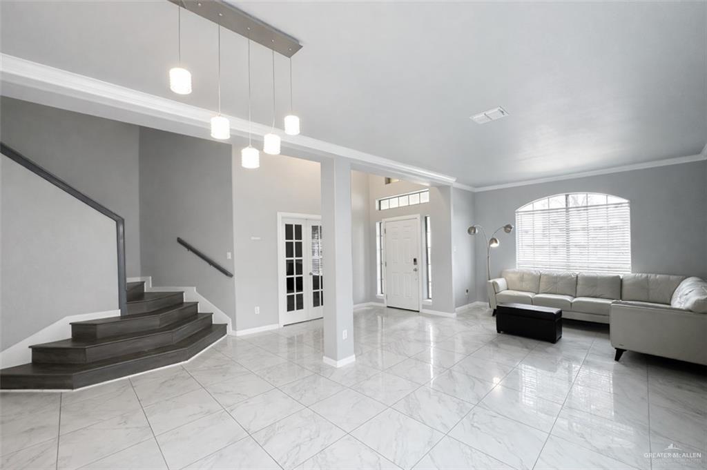 Photo 4 of 10318 26th Lane