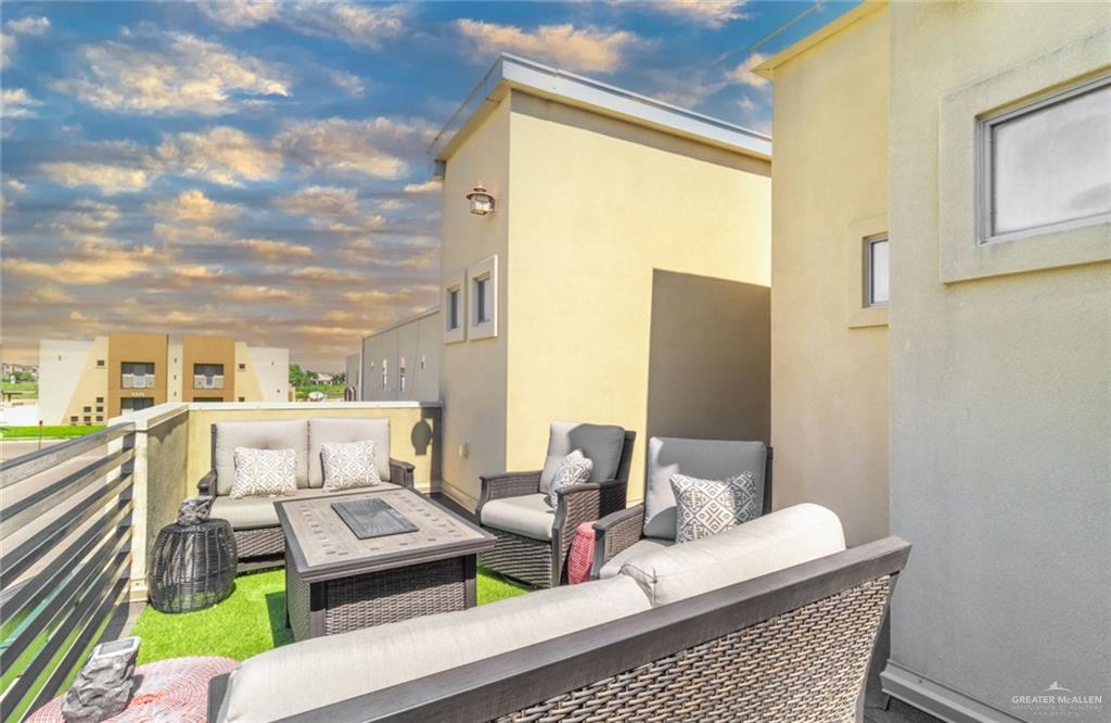 Photo 11 of 1321 Camellia Avenue #4
