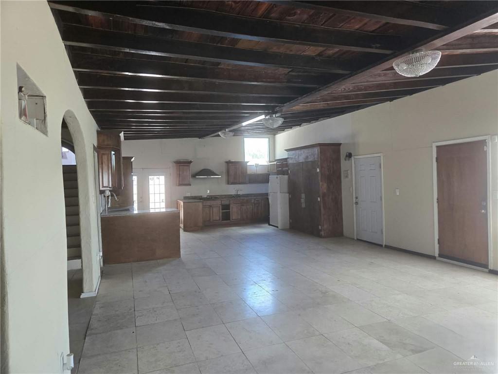 Photo 5 of 1093 Sam Houston Boulevard
