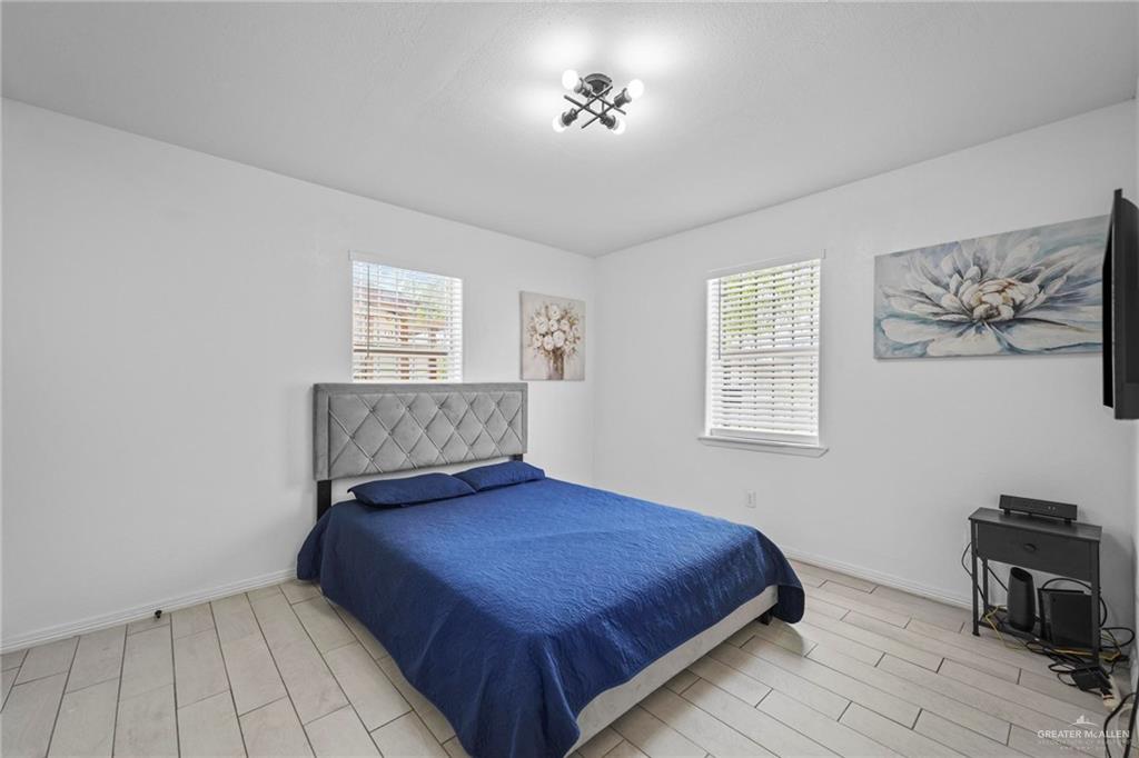 Photo 9 of 924 Garner Street