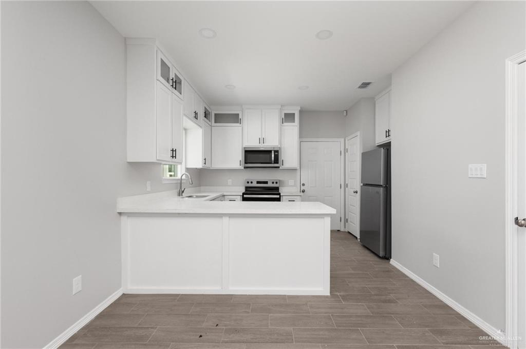 Photo 9 of 920 13th Street