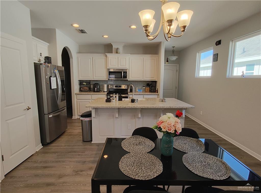 Photo 4 of 1405 Sonador Drive