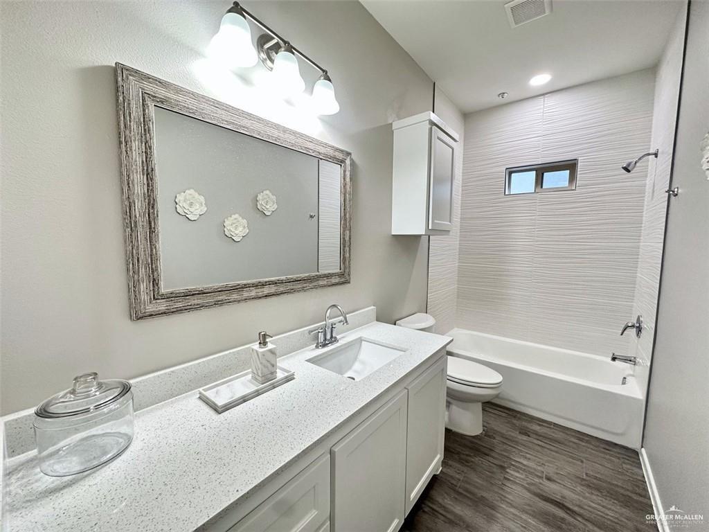 Photo 11 of 1509 Shavano Drive