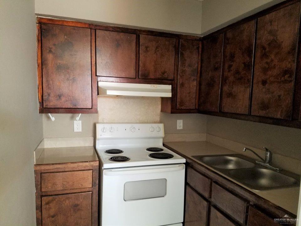 Photo 12 of 1803 Washington Avenue #8