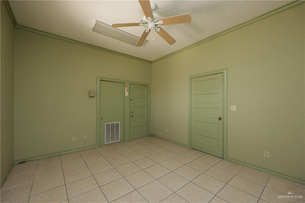 Photo 10 of 115 Britton Avenue