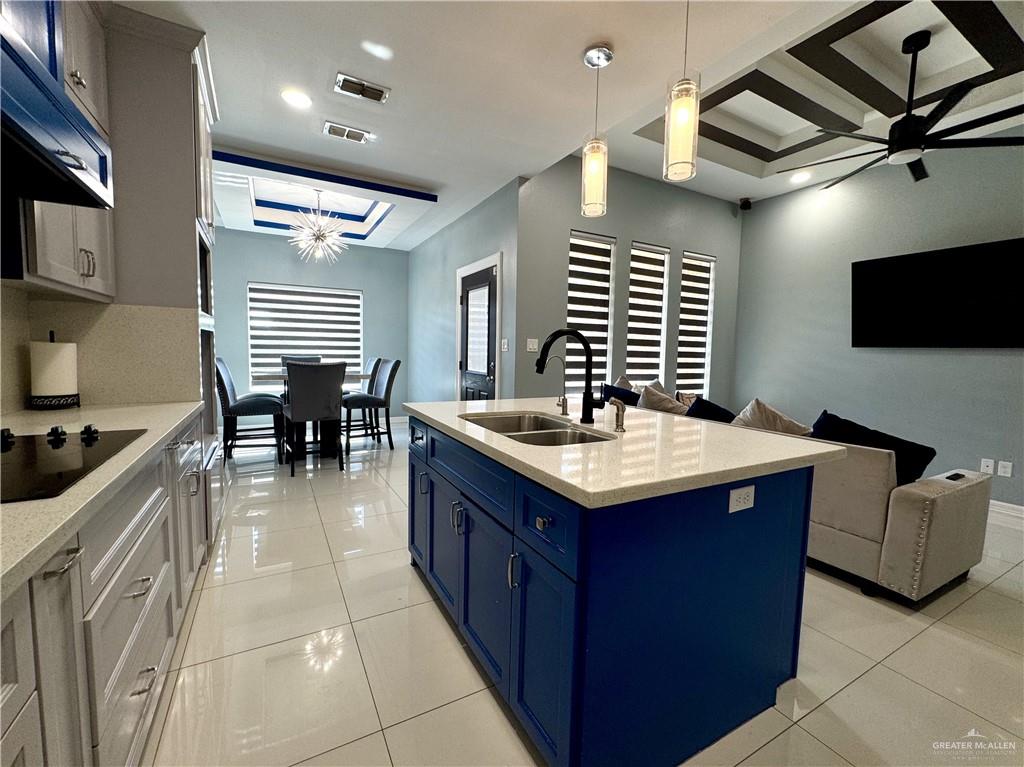 Photo 4 of 1326 Deluxe Street