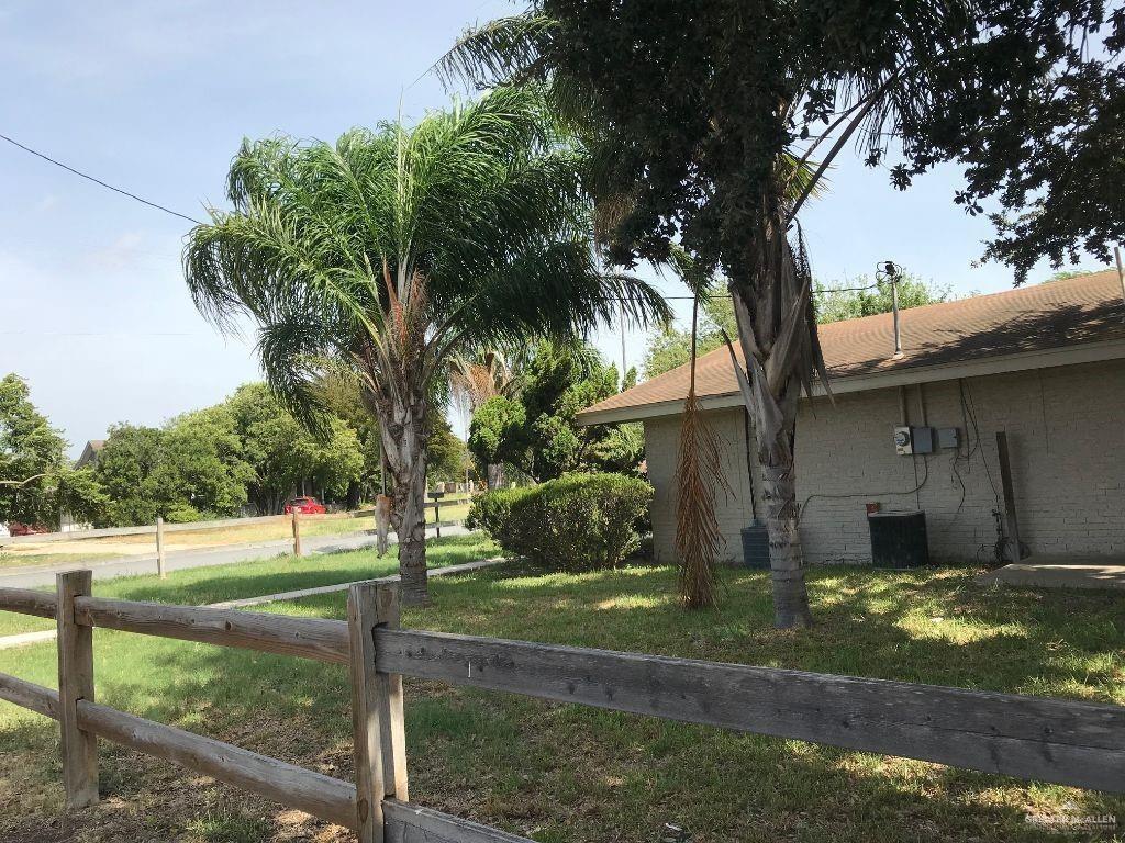 Photo 13 of 615 Aster Street