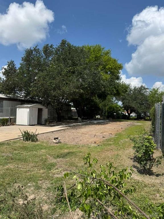 Photo 5 of 3202 Dahlia Street
