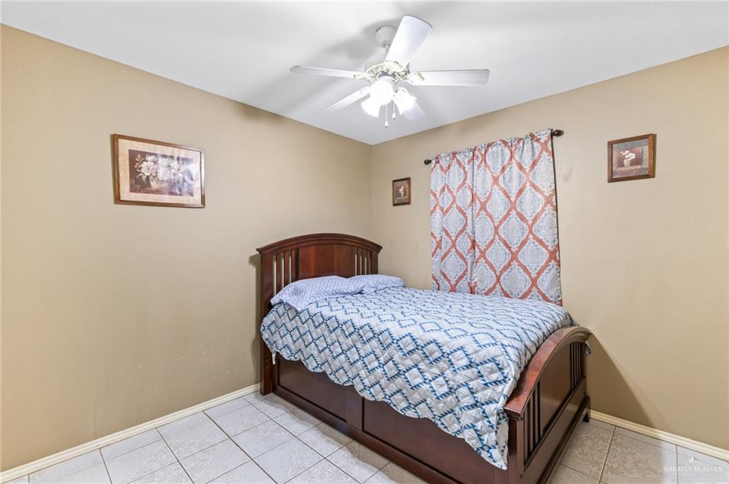 Photo 11 of 631 Toppenish Street