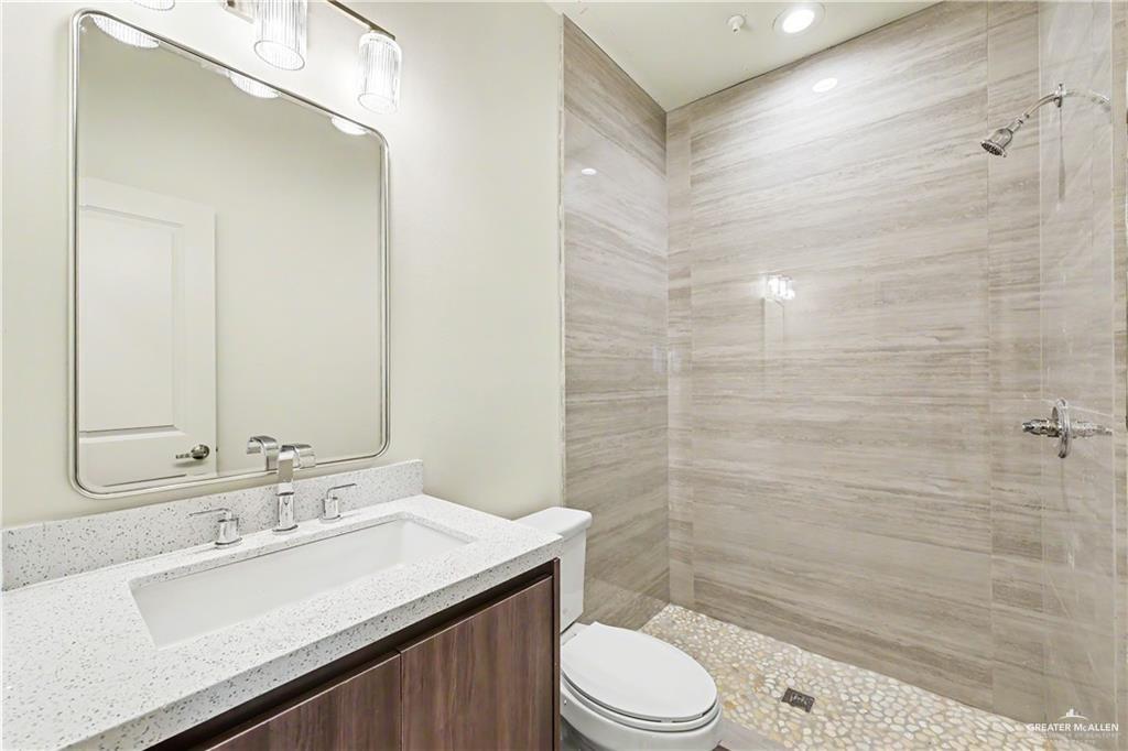 Photo 7 of 5800 Ozark Avenue #3