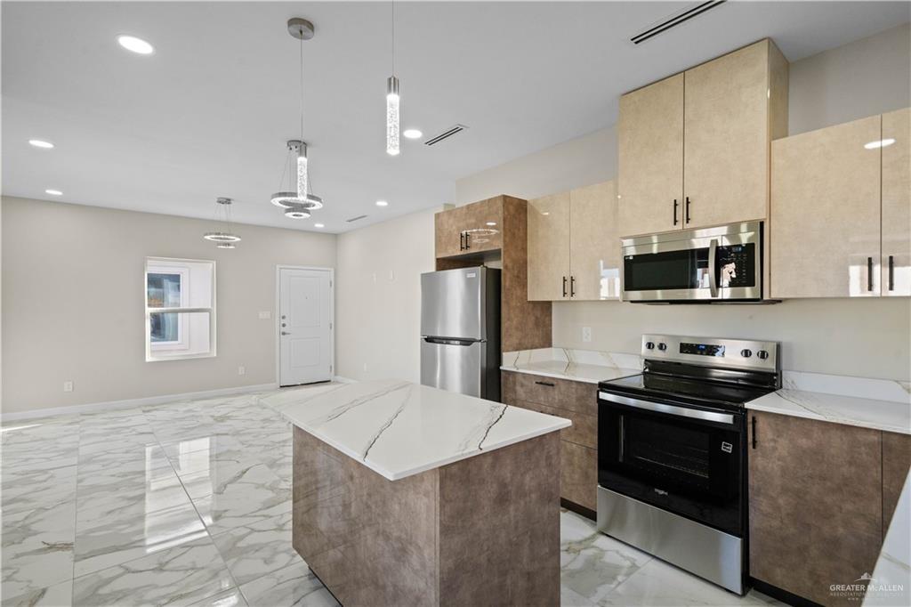 Photo 6 of 409 Onyx Drive