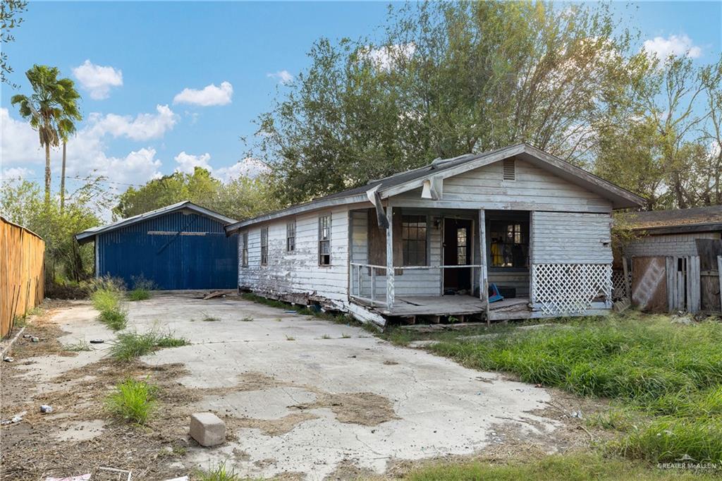 Photo 1 of 2124 Diamond Street, Donna