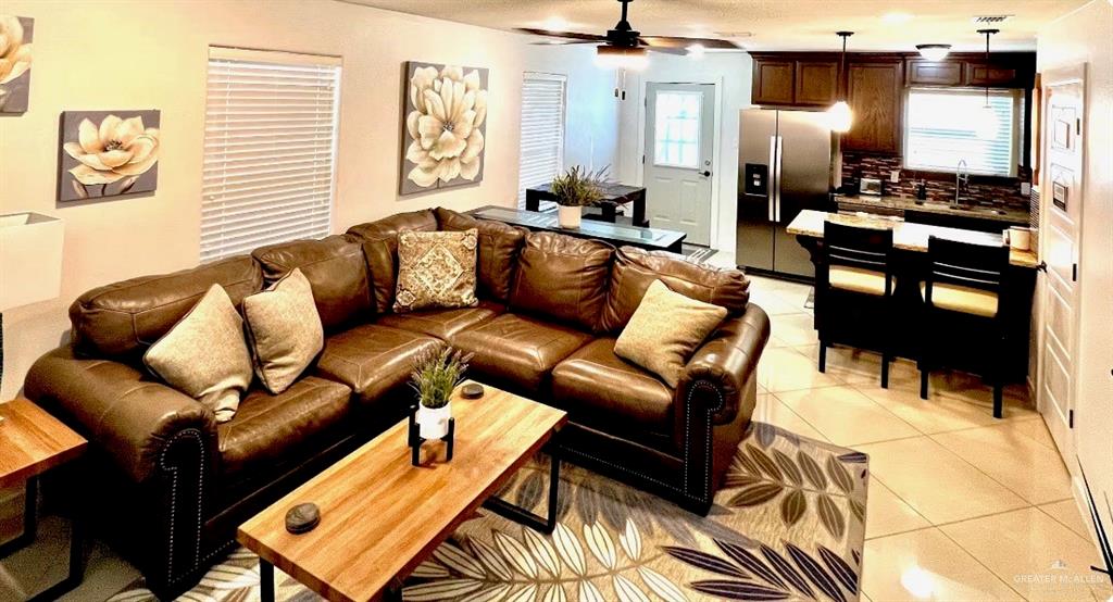 Photo 3 of 1300 Pineridge Avenue #1