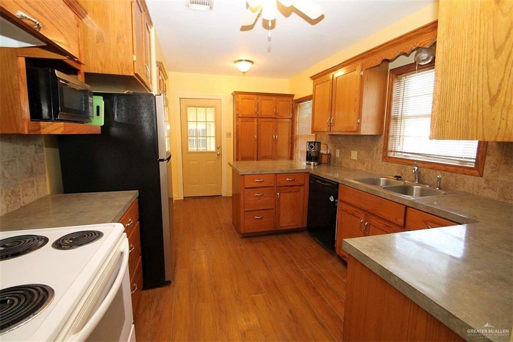 Photo 5 of 701 3rd Street