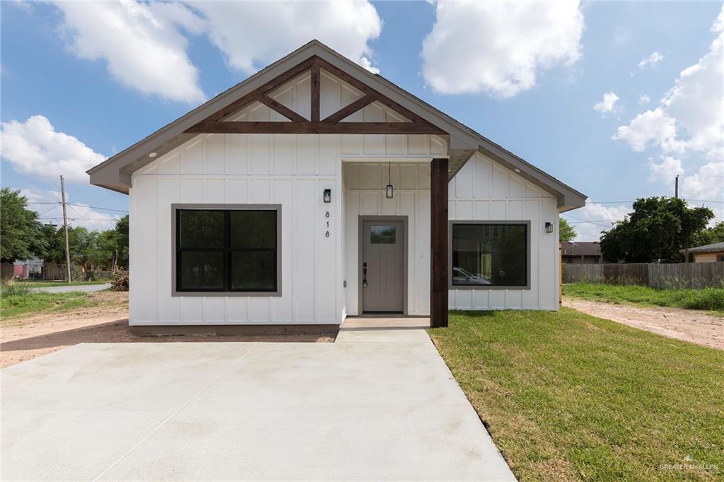 Photo 1 of 818 Chapa Avenue, Pharr