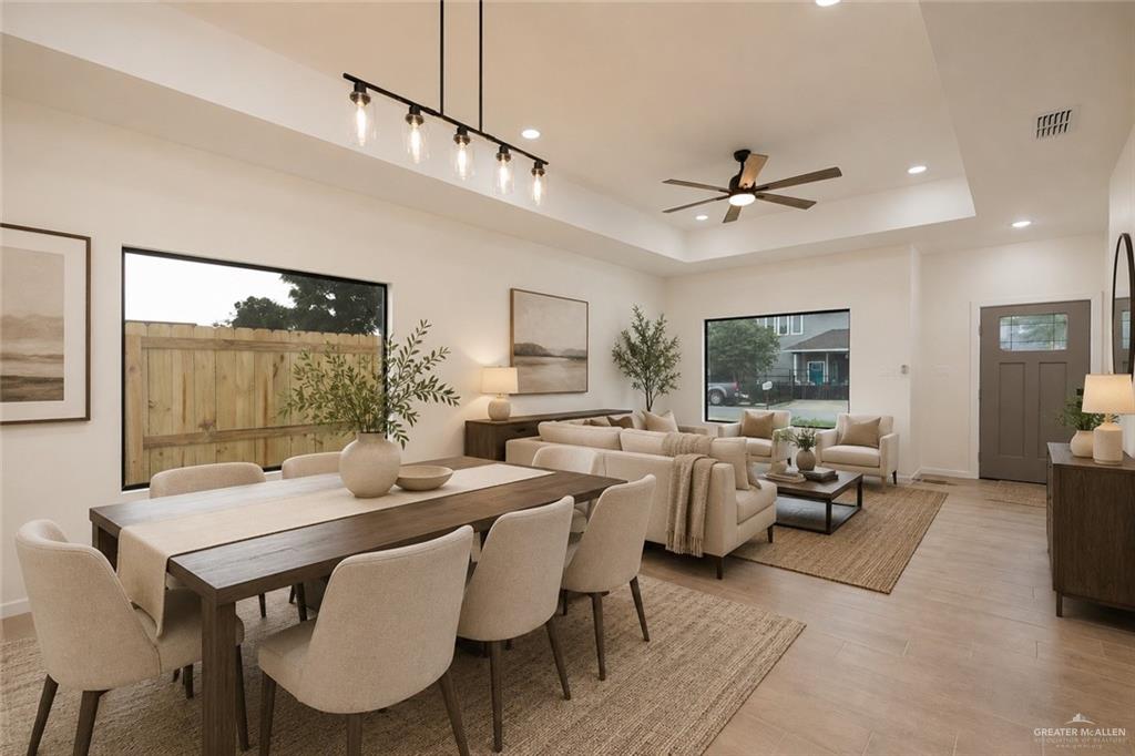 Photo 4 of 818 Chapa Avenue