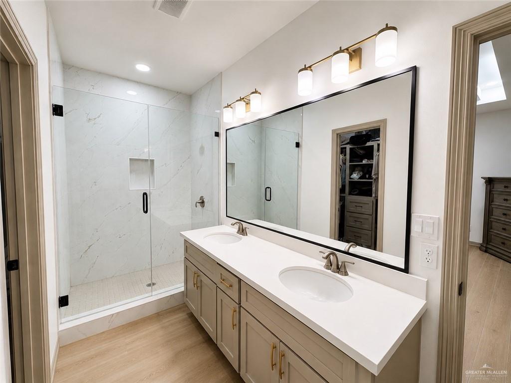 Photo 15 of 2509 Cartier Drive