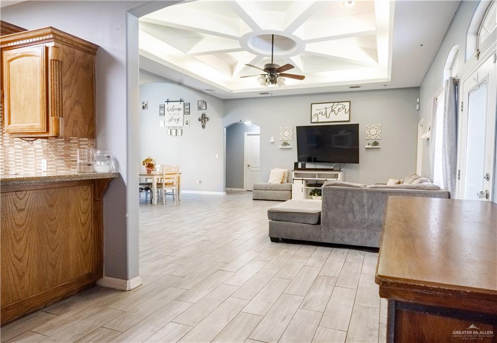 Photo 10 of 704 Oliverio Avenue