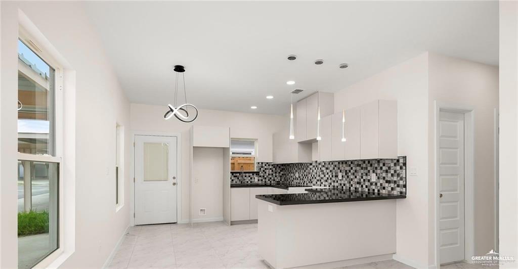 Photo 7 of 907 Blair Avenue #1