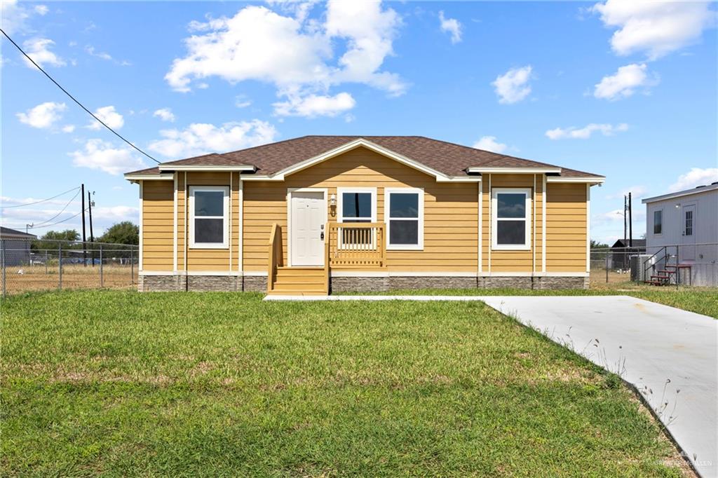 Photo 1 of 1417 Mariposa Drive, Alamo