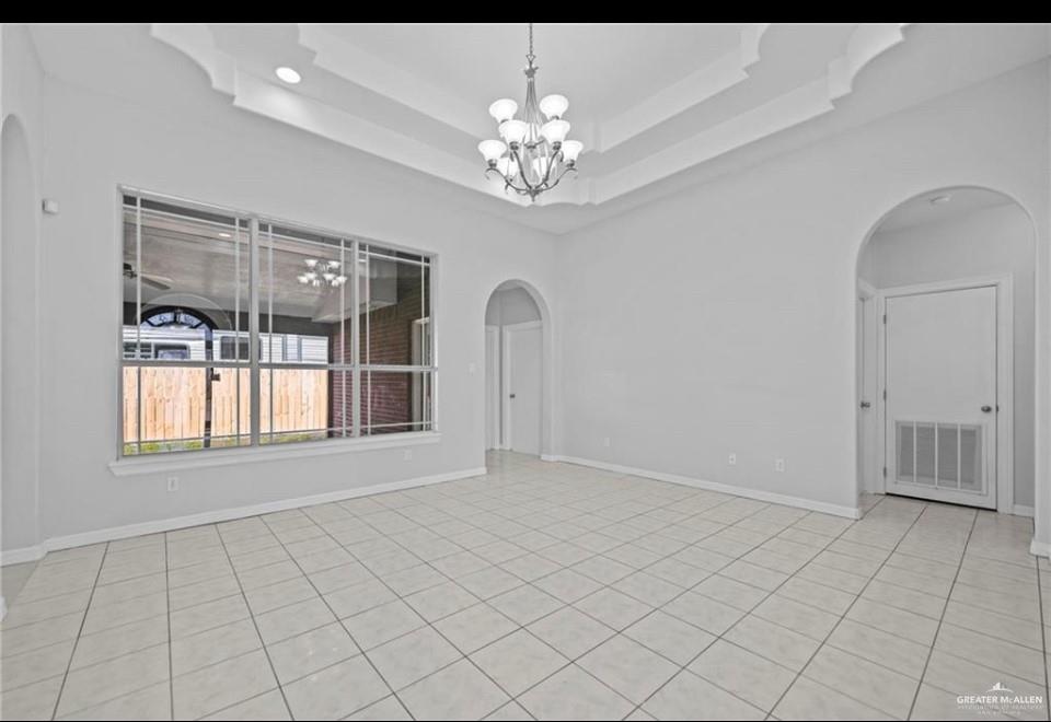 Photo 10 of 1900 Magnolia Street